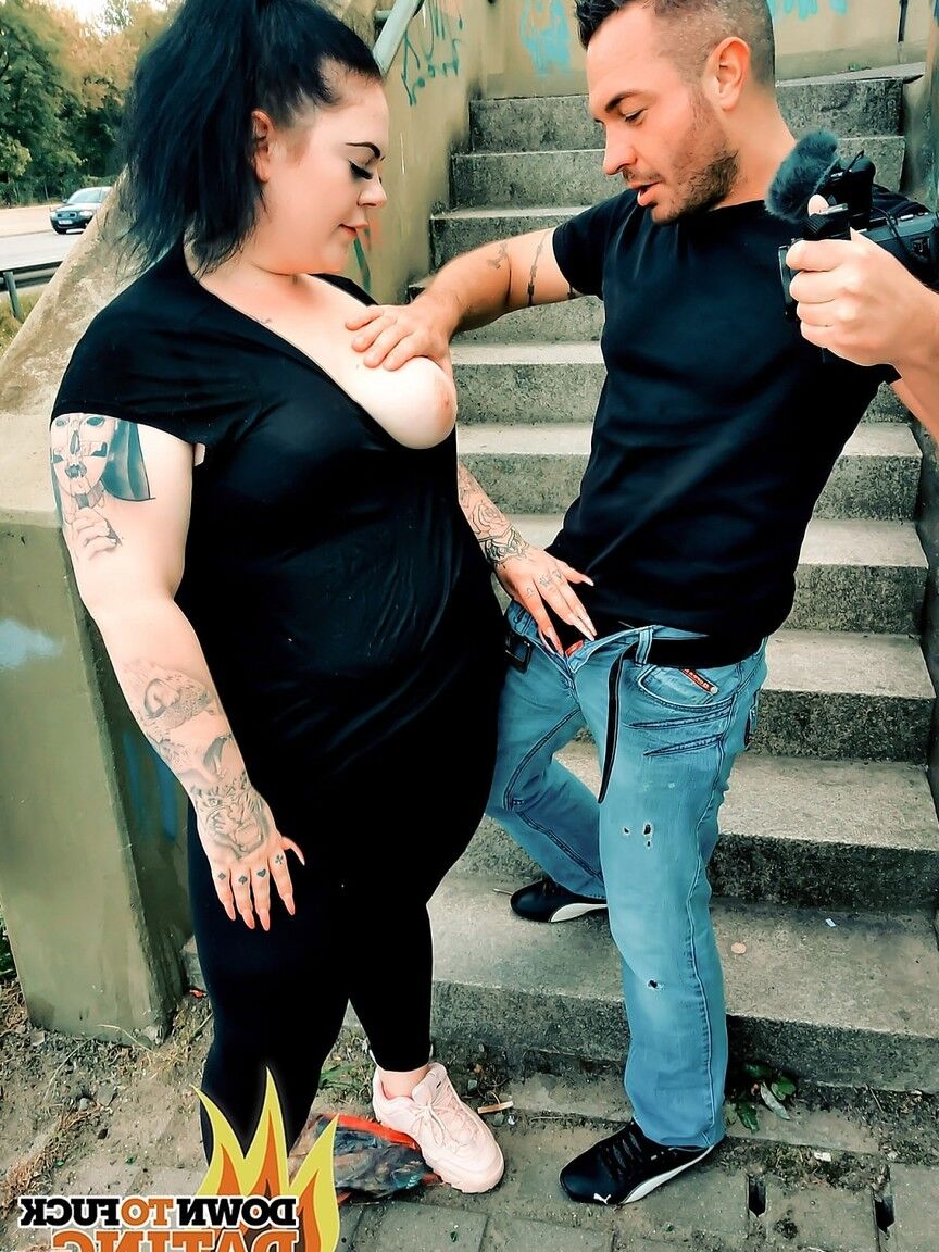 19P La superbe BBW Anastasia XXX se fait baiser