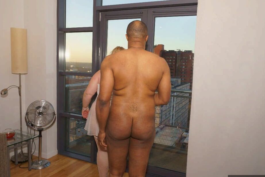 20P Obese housewife Lexie Cummings blows a black man on balcony before fucking