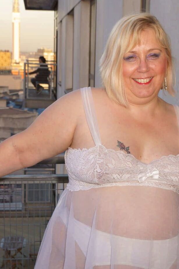 20P Obese housewife Lexie Cummings blows a black man on balcony before fucking