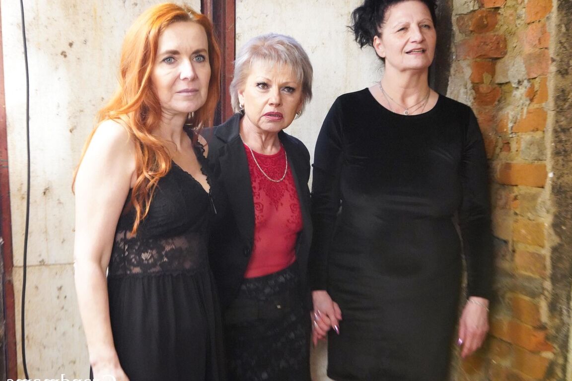 21P Oldie X Anna K , Bianca M , Lucca F