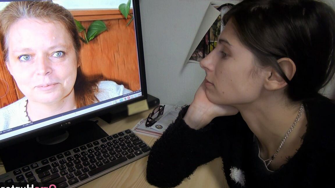 16P Oma Hunter Peituda vovó se masturba