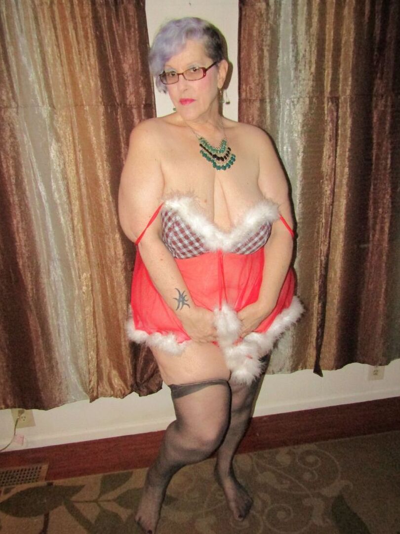 20P Fat nan Bunny Gram tira lingerie sexy e calcinha antes de tirar a meia-calça