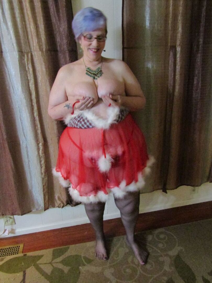 20P Fat nan Bunny Gram tira lingerie sexy e calcinha antes de tirar a meia-calça