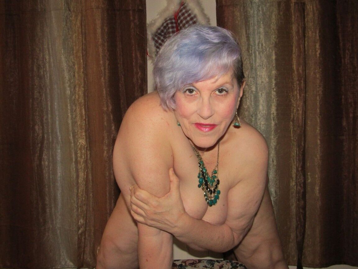 20P Fat nan Bunny Gram tira lingerie sexy e calcinha antes de tirar a meia-calça
