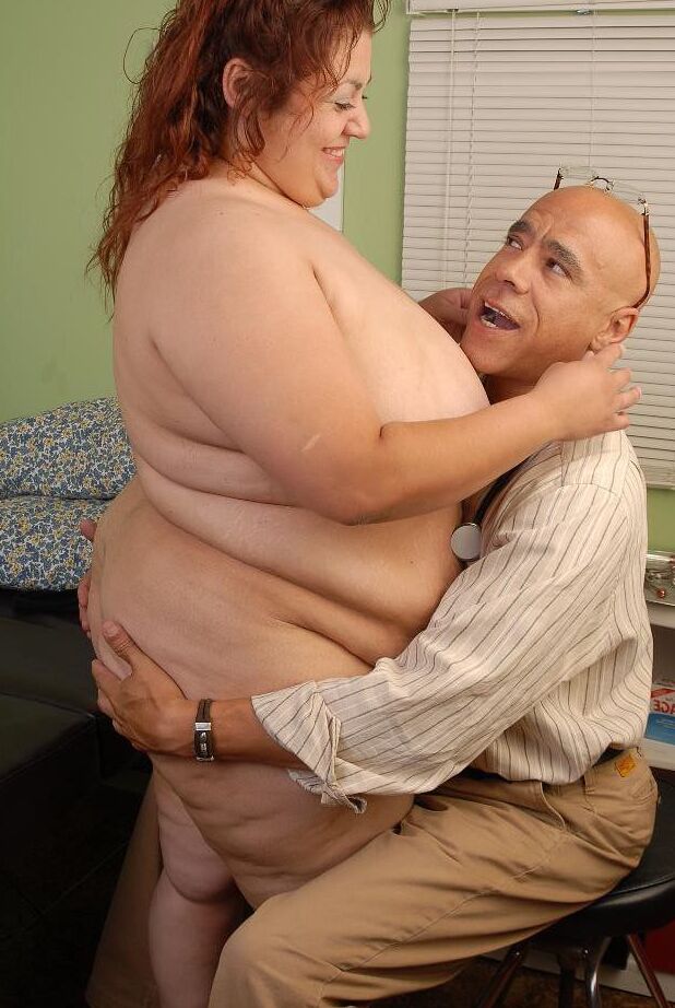 16P Big boobed fatty Reyna uses her big knockers to tit smother man