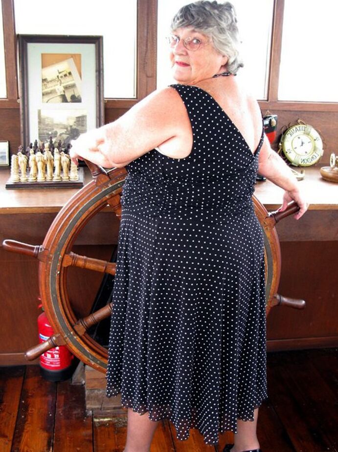 20P Fat British nan Grandma Libby masturbates in stockings while on board a boat