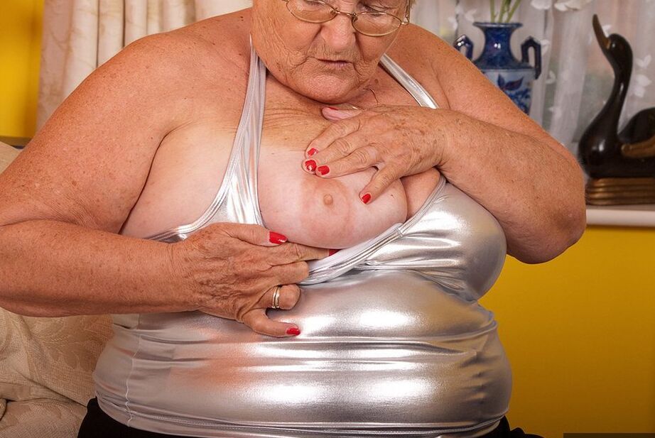 20P Old fatty Grandma Libby masturbates with a vibrator in crotchless pantyhose