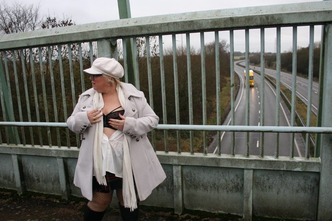 16P UK fatty Lexie Cummings shows her big ass on an pedestrian bridge