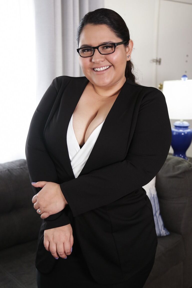 20P Encantadora BBW madura Karla Lane dá chupada gostosa no POV