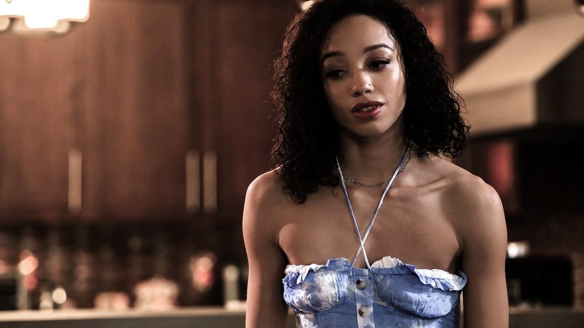 15P Pure Taboo Serene Siren, Alexis Tae