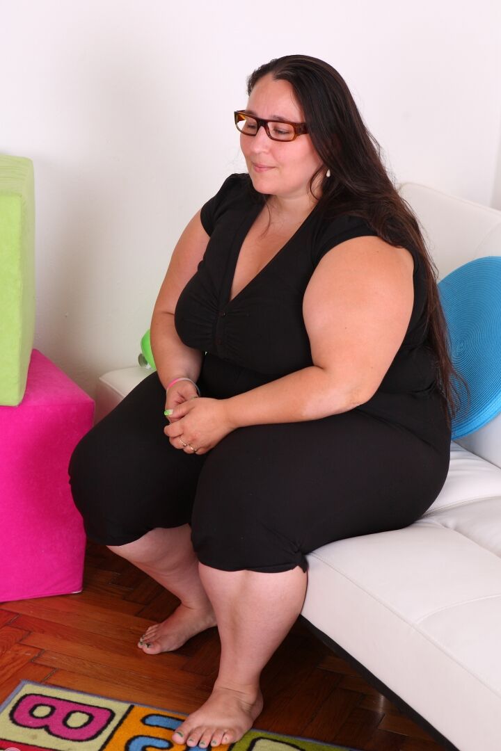 21P Busty mature BBW gets turned on by watching teens Kim & Kira toying each other