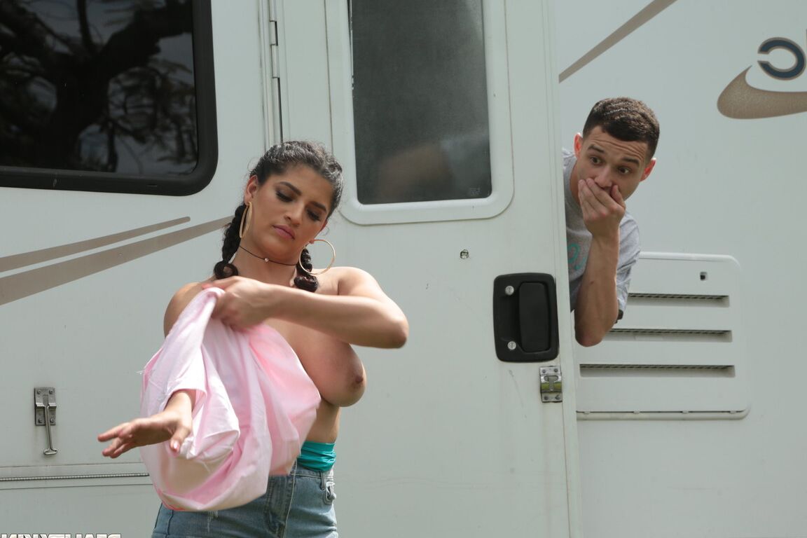 21P Sexe sournois Gabriela Lopez, Johnny the Kid