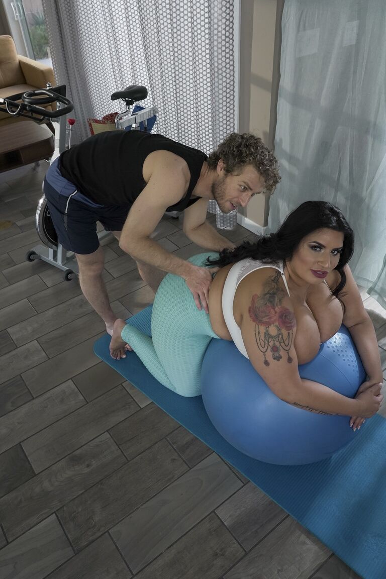 21P La gorda tatuada Sofia Rose muestra sus monstruosas tetas