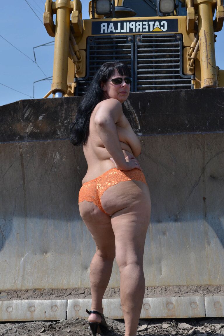 12P Photos porno Photos de bulldozer