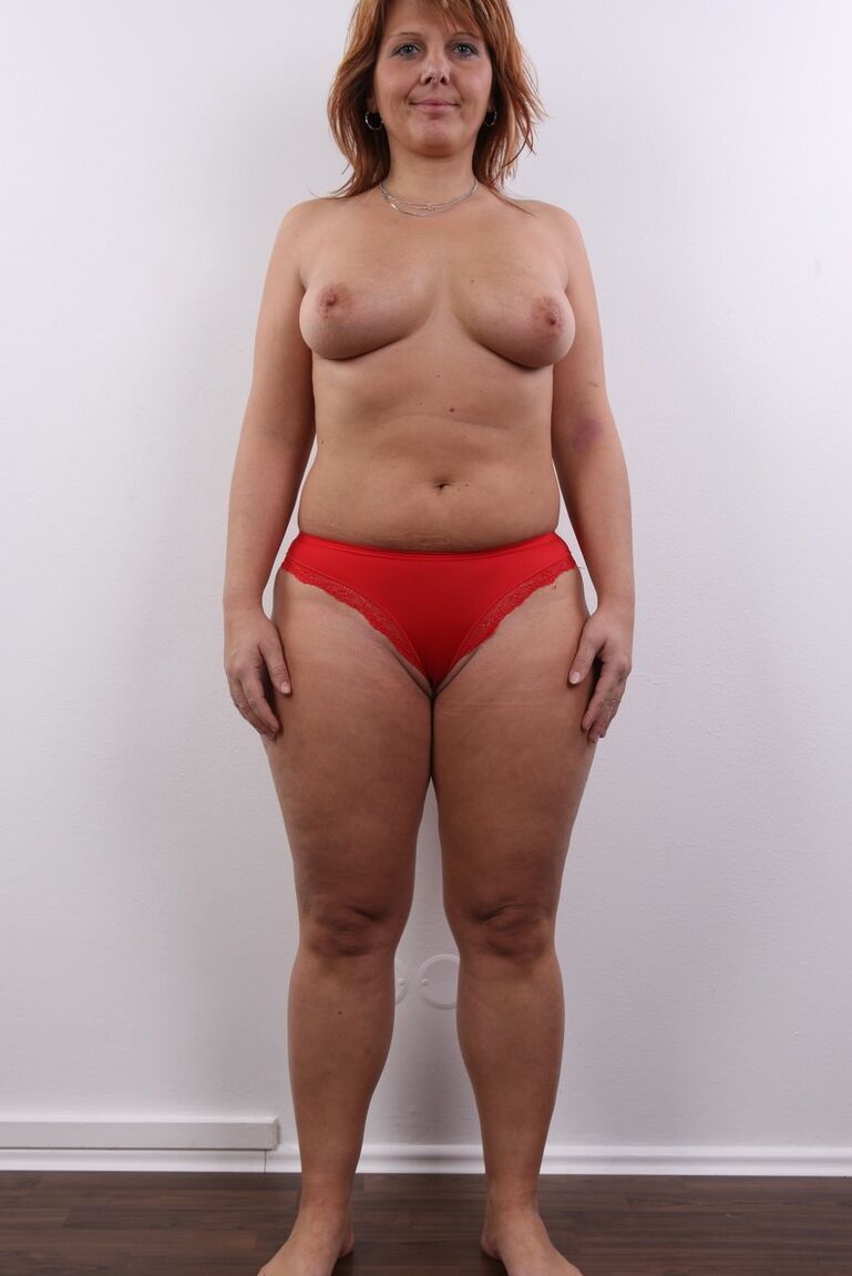 15P Mulher com excesso de peso apimenta sua vida sexual inexistente ao se tornar uma modelo nua