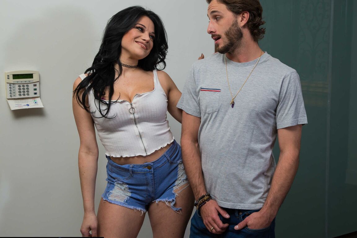 21P Neighbor Affair Lucas Frost, Mona Azar