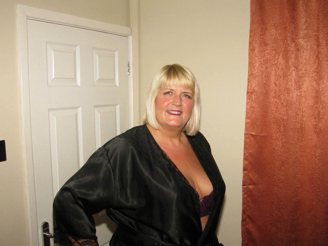16P mayores rubia BBW Chrissy Uk modelos lencería