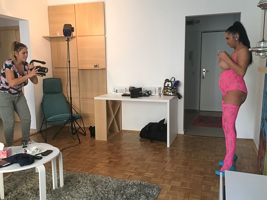 15P Erin Star erschießt ihre Schwester Helen Star