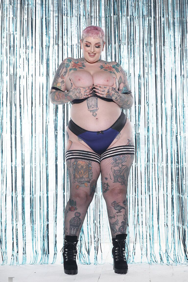 21P Chubby inked model Galda Lou reveals her round tits and big ass in a solo