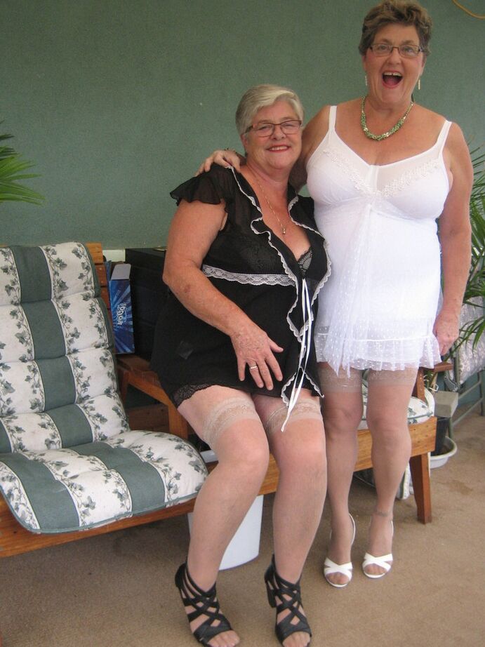 20P Fette alte Frauen Gürtelgöttin