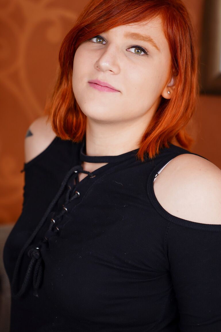 16P Grooby Girls Ashlee Alespia