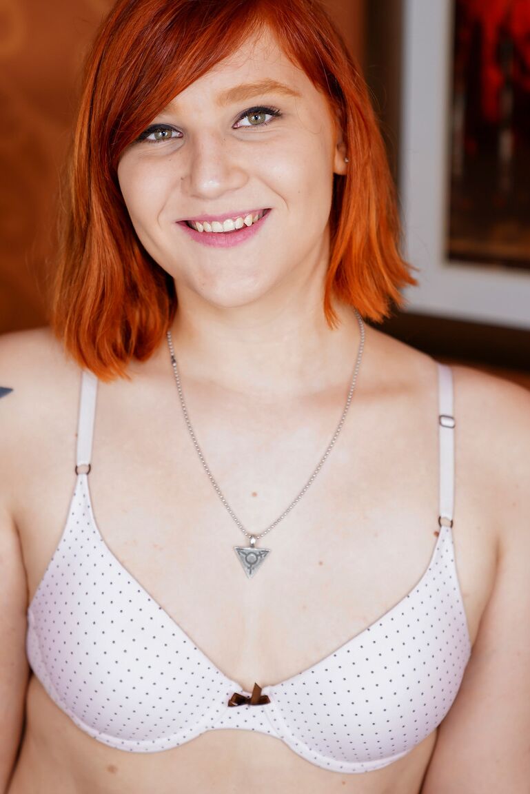 16P Grooby Girls Ashlee Alespia
