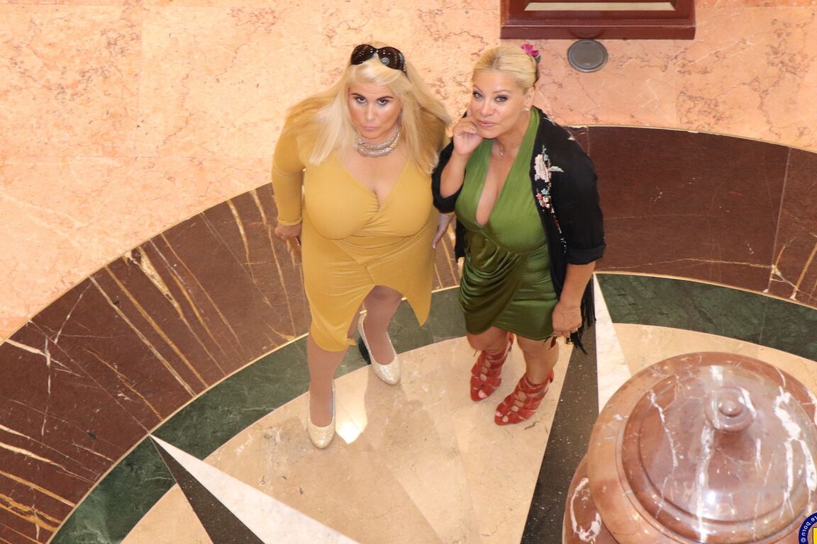 21P Chubby MILFs Alexa Blun & Musa Libertina pose in public in their sexy dresses