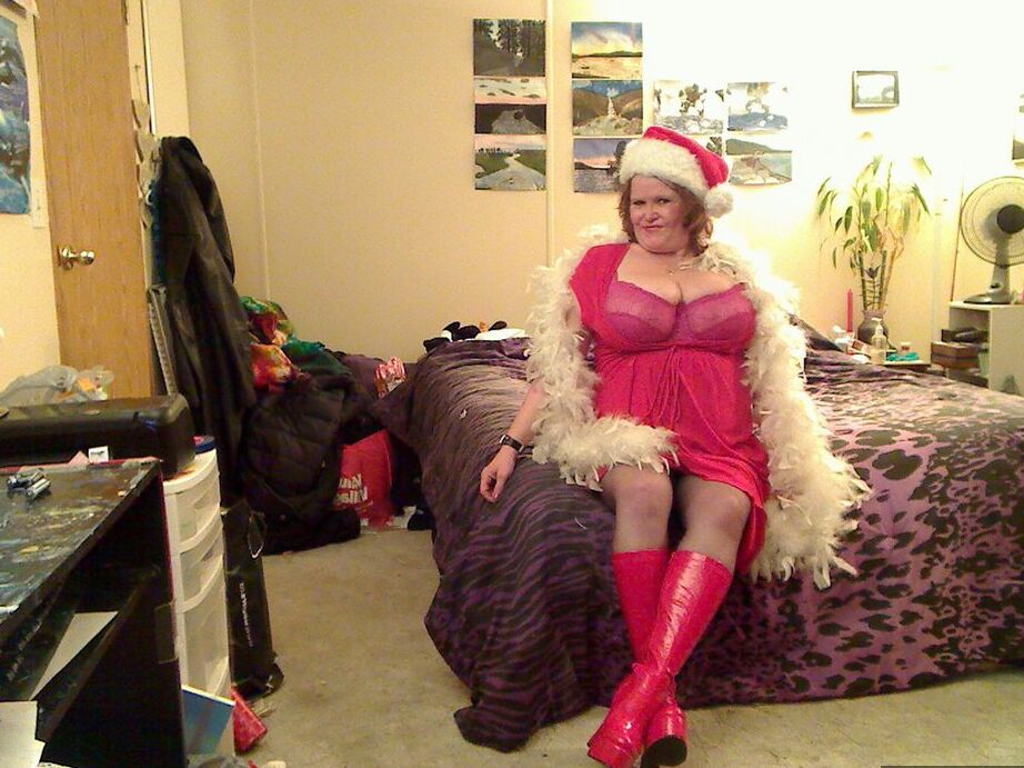 20P Mature redhead Misha MILF looses her big tits and cunt while in Xmas clothing