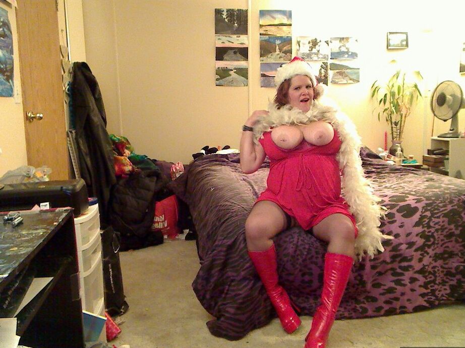 20P Mature redhead Misha MILF looses her big tits and cunt while in Xmas clothing