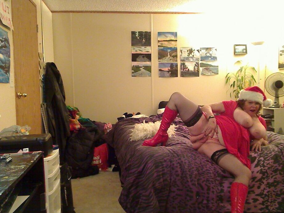 20P Mature redhead Misha MILF looses her big tits and cunt while in Xmas clothing