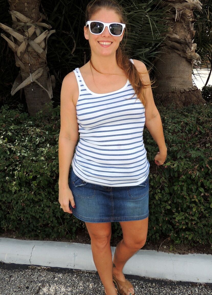 17P Amateur chick with a big ass flashes in public before sex inside a vehicle