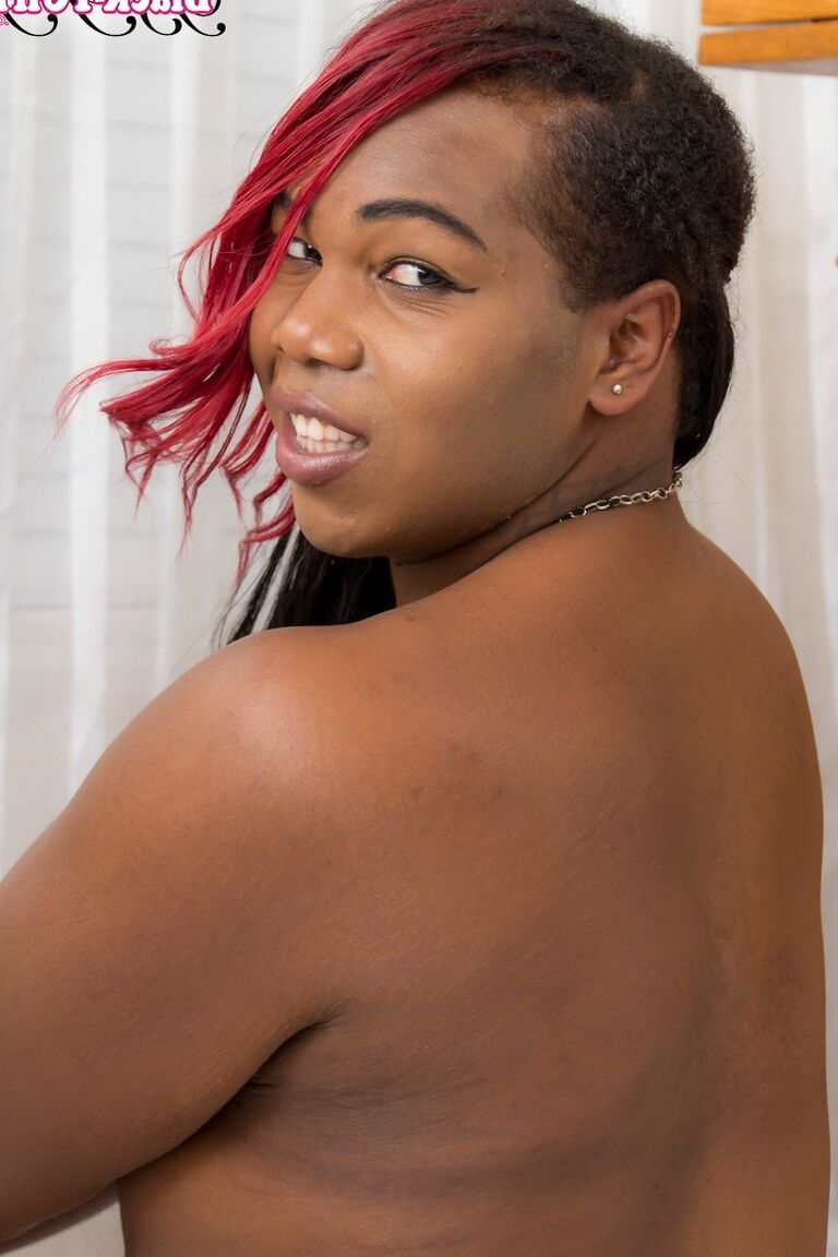 16P Black TGirls Bookie Monroe