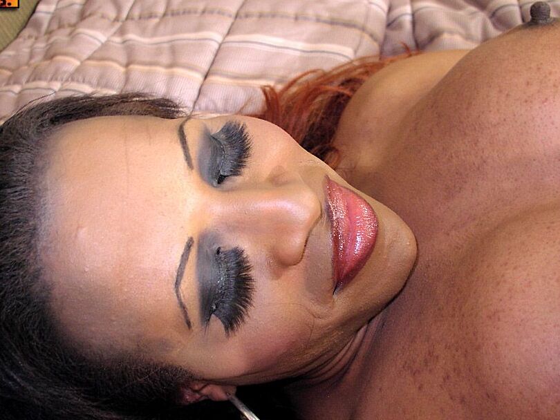 16P Preto TGirls Mya