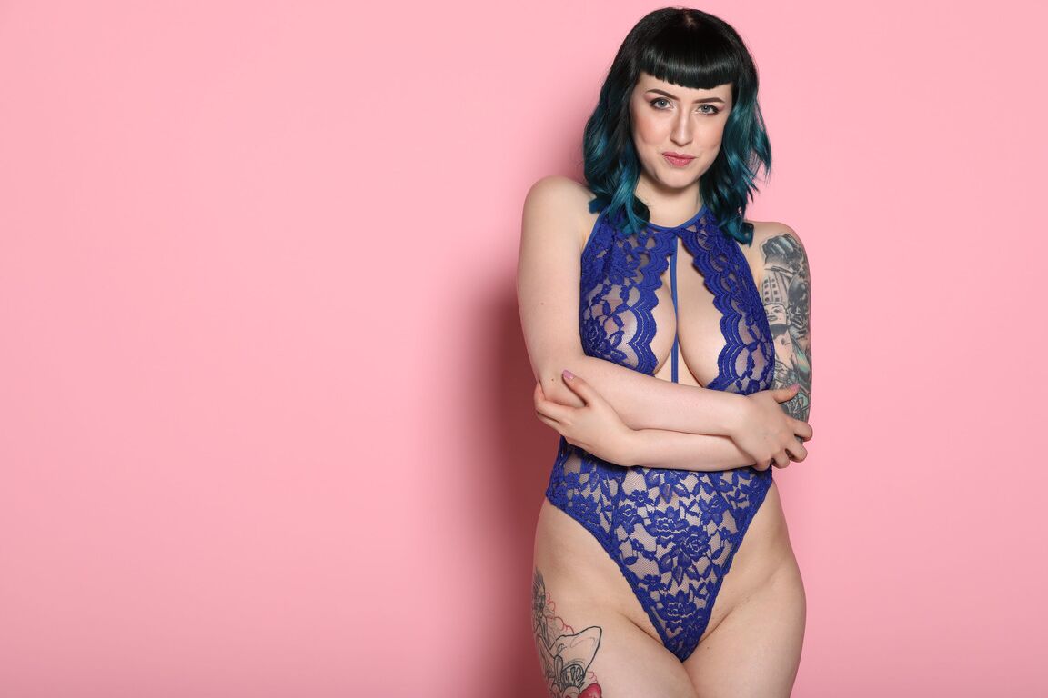 21P Stunning babe in a lacy bodysuit Lisha Blackhurst reveals her magnificent tits