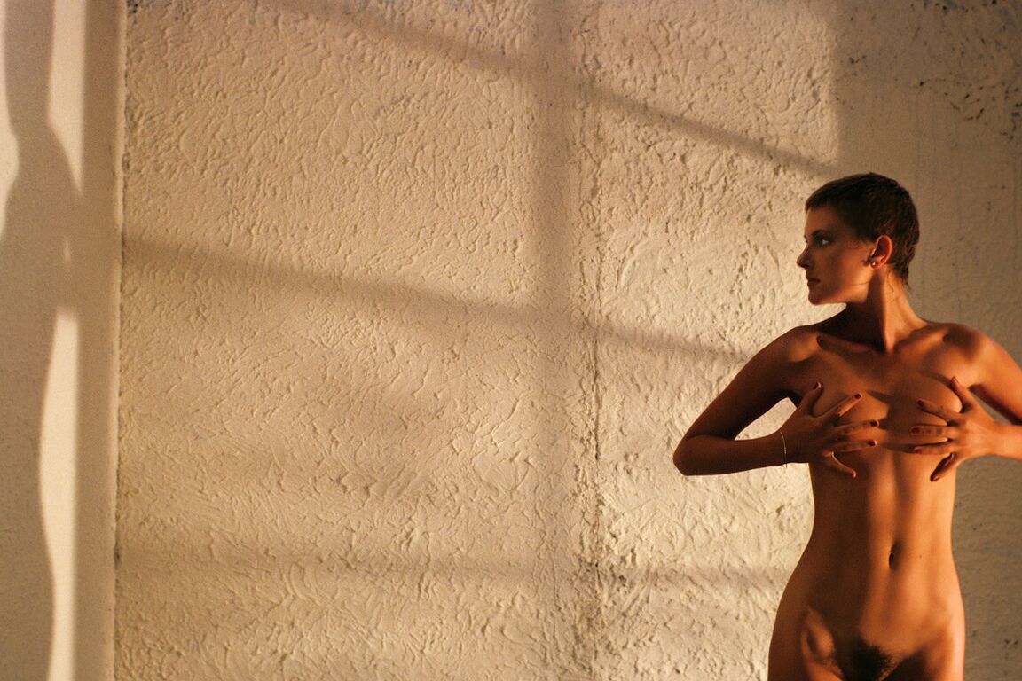 17P Intense centerfold model Denise Crosby posing erotically showing hairy muff