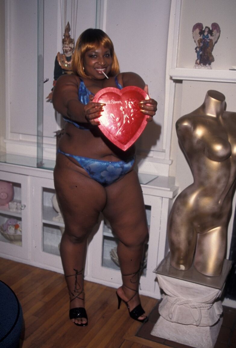 21P El gordo y flácido Homer Newsome, Nia Rutherford