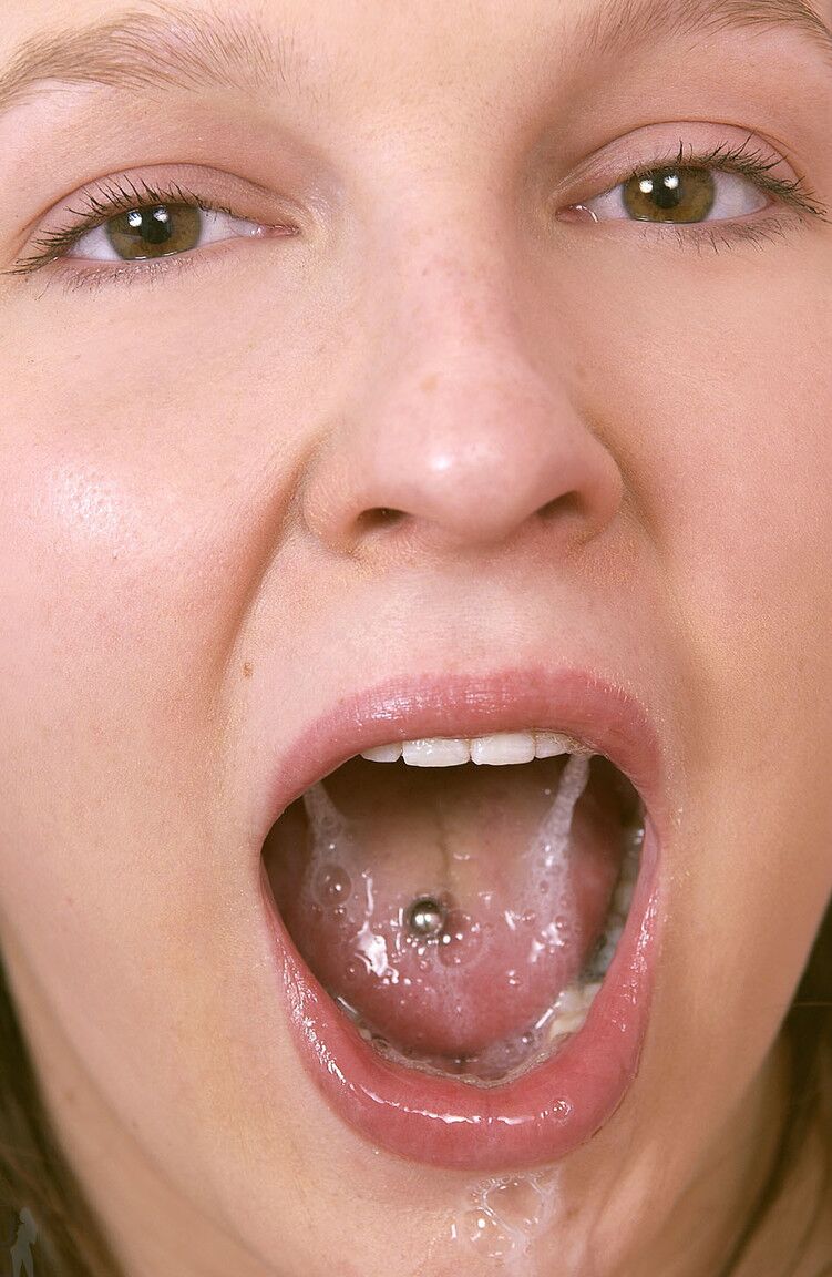21P Die dicke Teenagerin Joann lässt sich von einem muskulösen Kerl in die Titten und die Muschi ficken