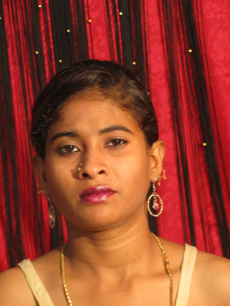 15P Indian Sex Lounge Gode rose travaillant dur