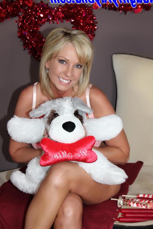 14P Naughty Alysha A Valentine For You