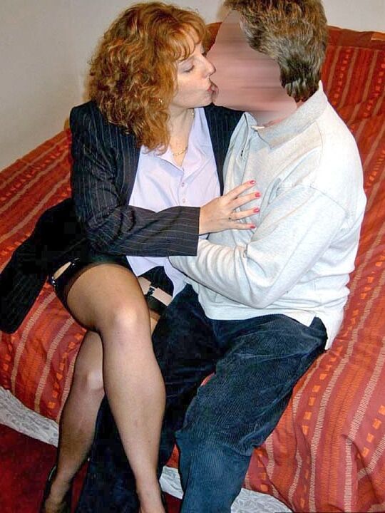 20P Thick redhead Curvy Claire gets on top of guy while he gropes her huge breasts