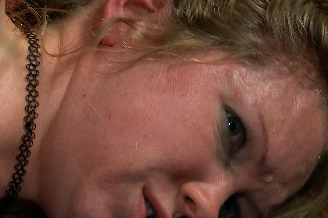 21P Public Disgrace ミスター・ピート、プリンセス・ドナ・ドロア、レイン・デグレイ