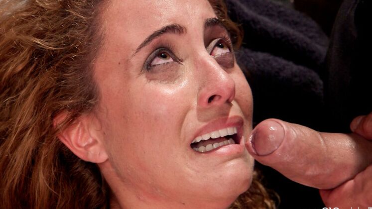 15P When Roxanne Rae reveals her fear of blindfolds to Ramon Nomar, he teaches her