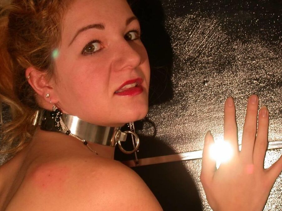 Imagens 16P Borracha em Glamour Bondage