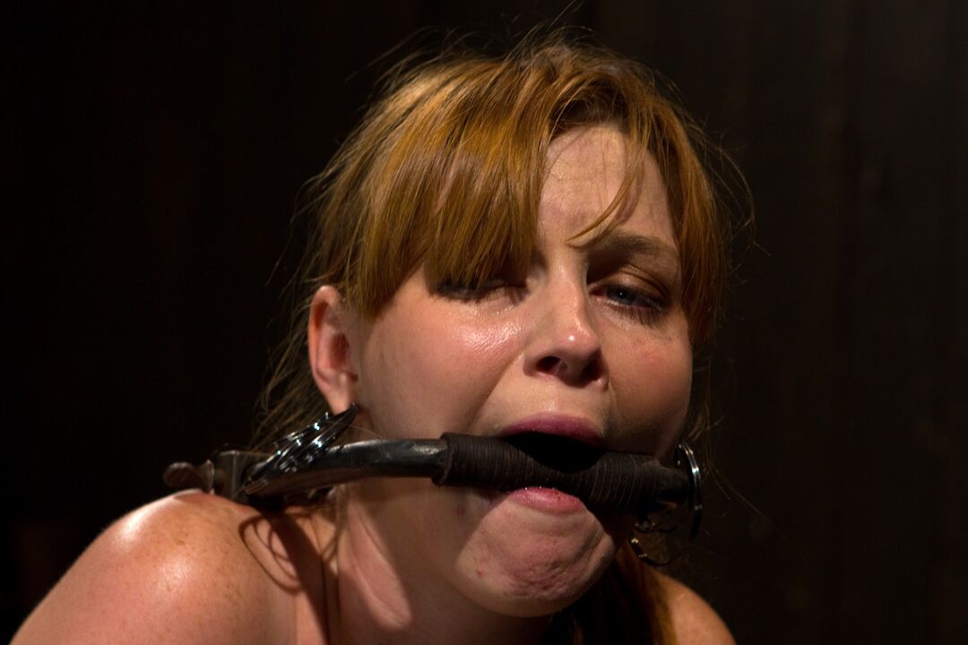 21P Device Bondage Marie McCray