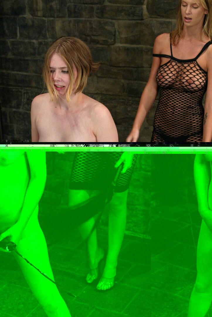 15P A loira submissa Star é disciplinada pela lezdom Brooke Banner, vestida de rede arrastão