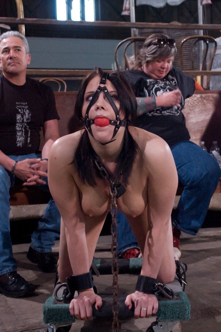 21P Public Disgrace Maestro, Raina Verene