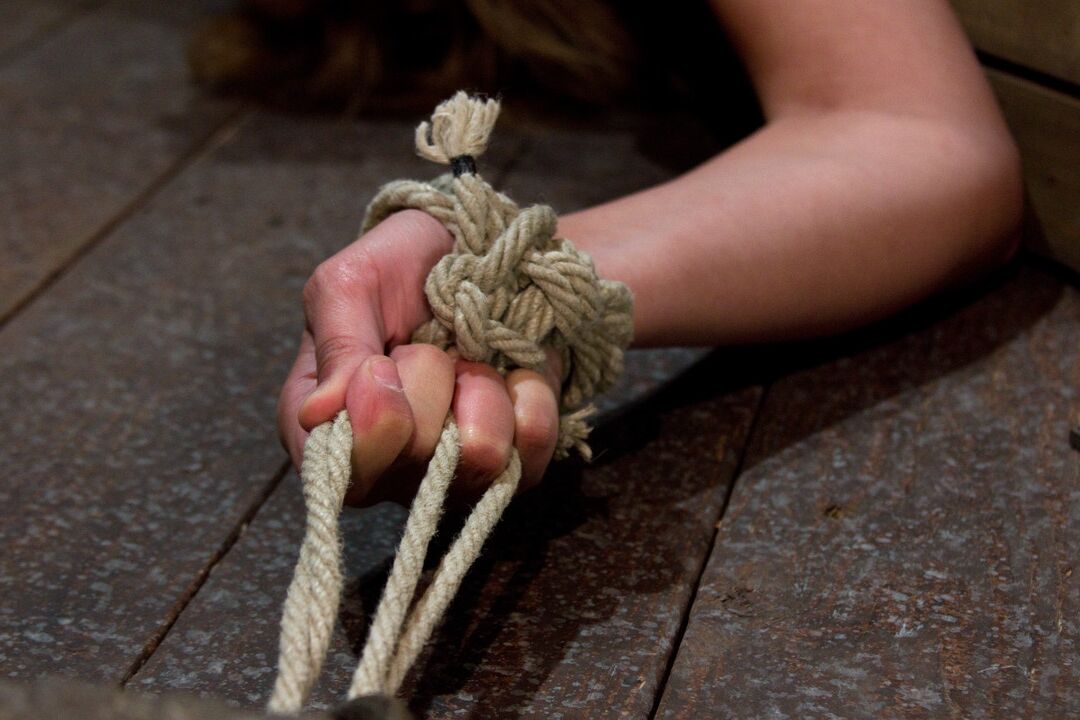 21P Hogtied Alexia Rae