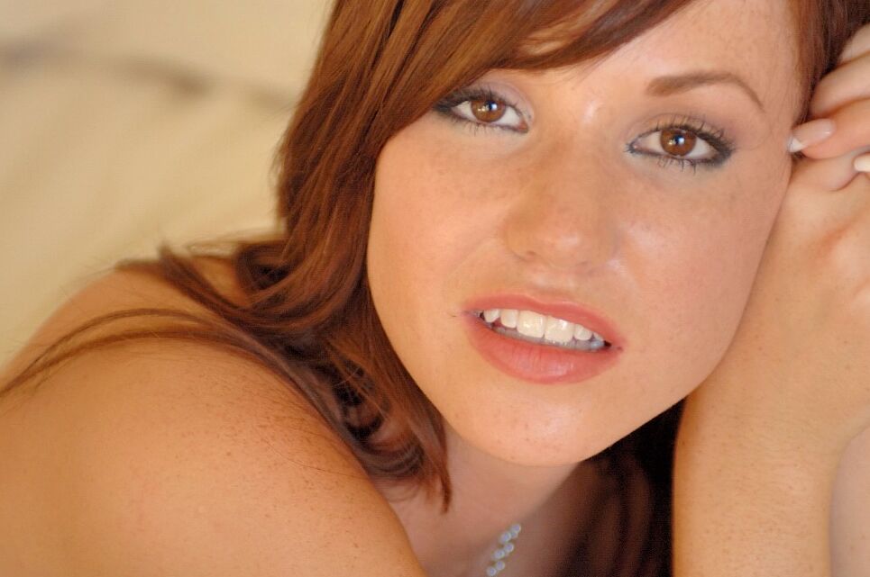 20P Brunette hottie with nice tits Jessica teases with her pussy while showering