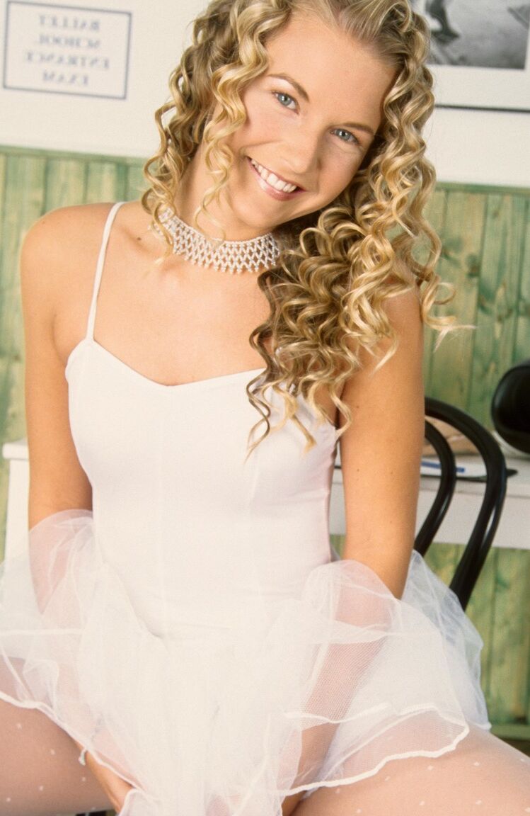 21P Club Seventeen Lara A