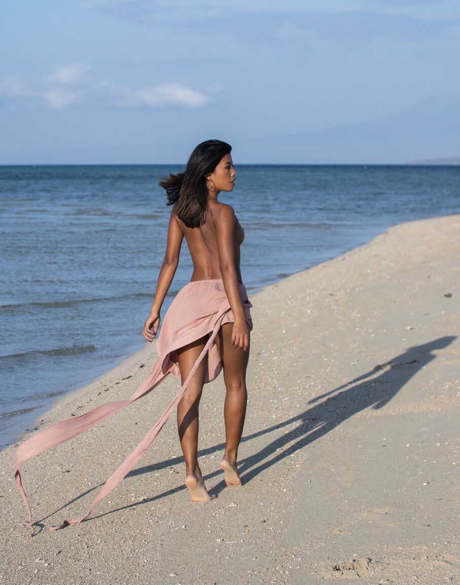 21P Met Art Moana Rosi